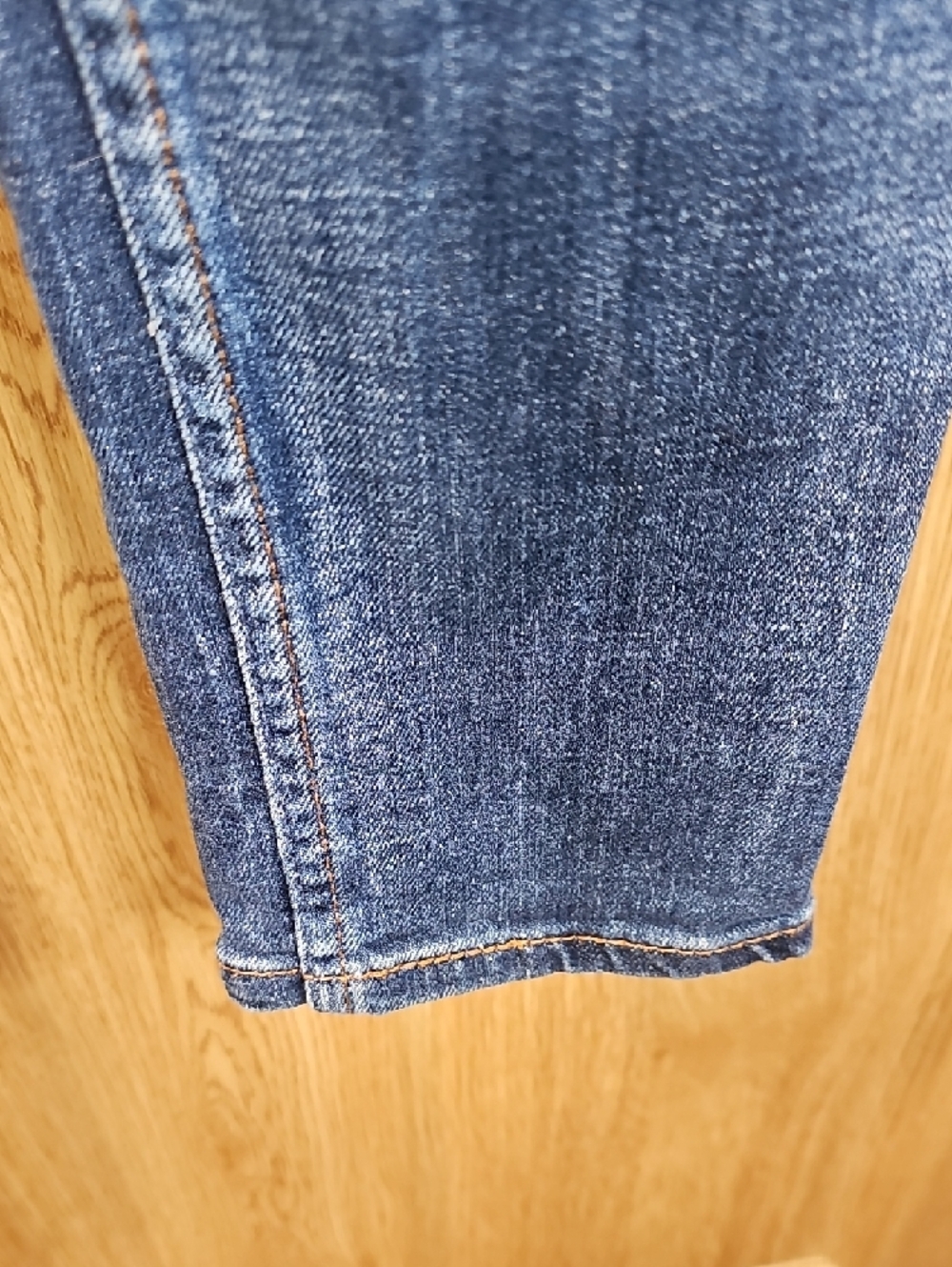 Levi's Women's Dark Blue Skinny Jeans with Faded Whiskering - Picture 9 of 13